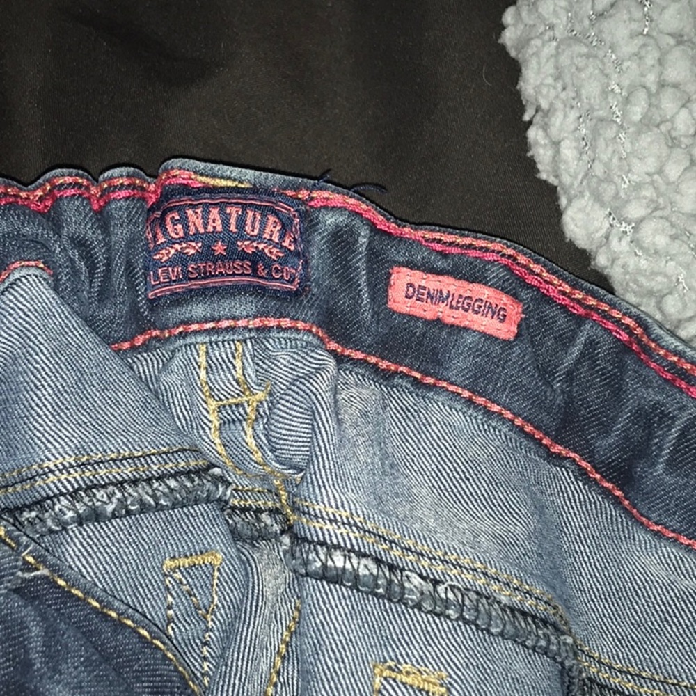 Jeans - Picture 3 of 4